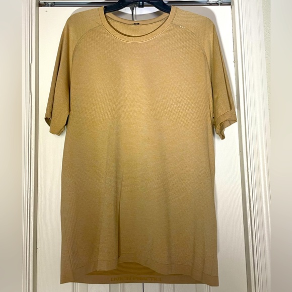 lululemon athletica Other - Men’s Lululemon Vent -Tech Running Shirt- Large. Almost New condition. No wear
